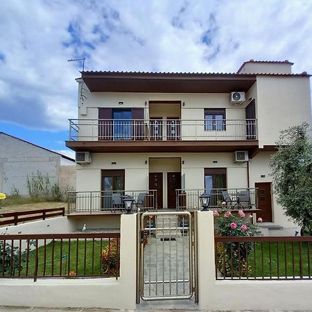 פוטוס Maria Dina Apartments 1 מראה חיצוני תמונה