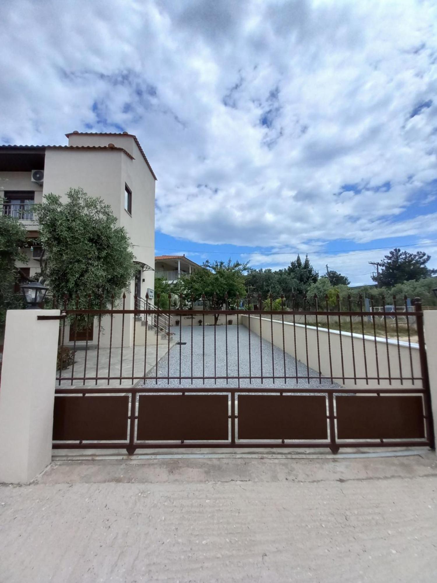 פוטוס Maria Dina Apartments 1 מראה חיצוני תמונה