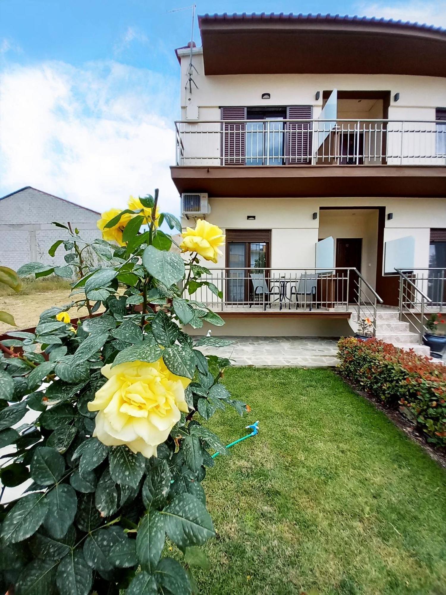 פוטוס Maria Dina Apartments 1 מראה חיצוני תמונה