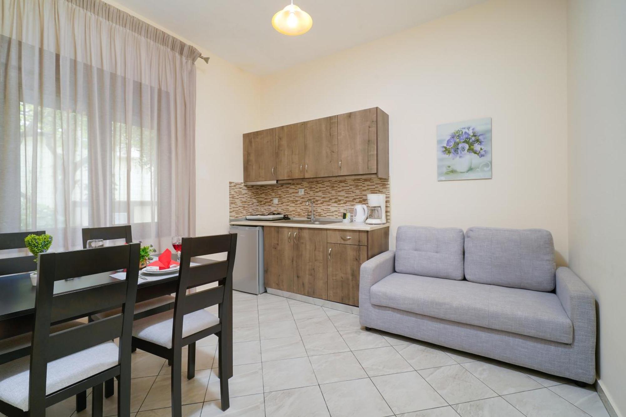 פוטוס Maria Dina Apartments 1 מראה חיצוני תמונה