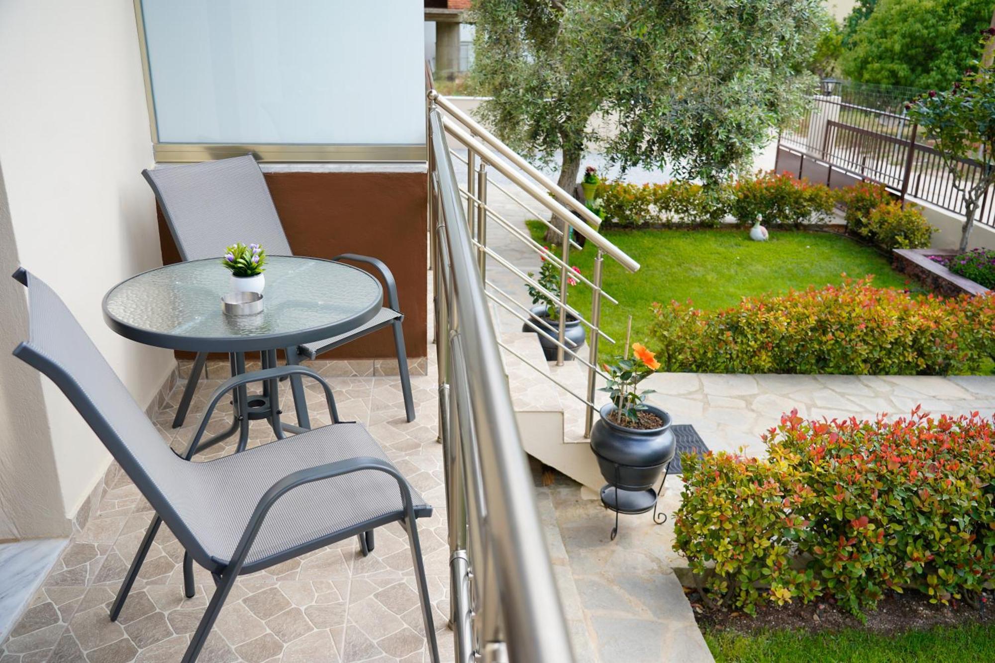 פוטוס Maria Dina Apartments 1 מראה חיצוני תמונה