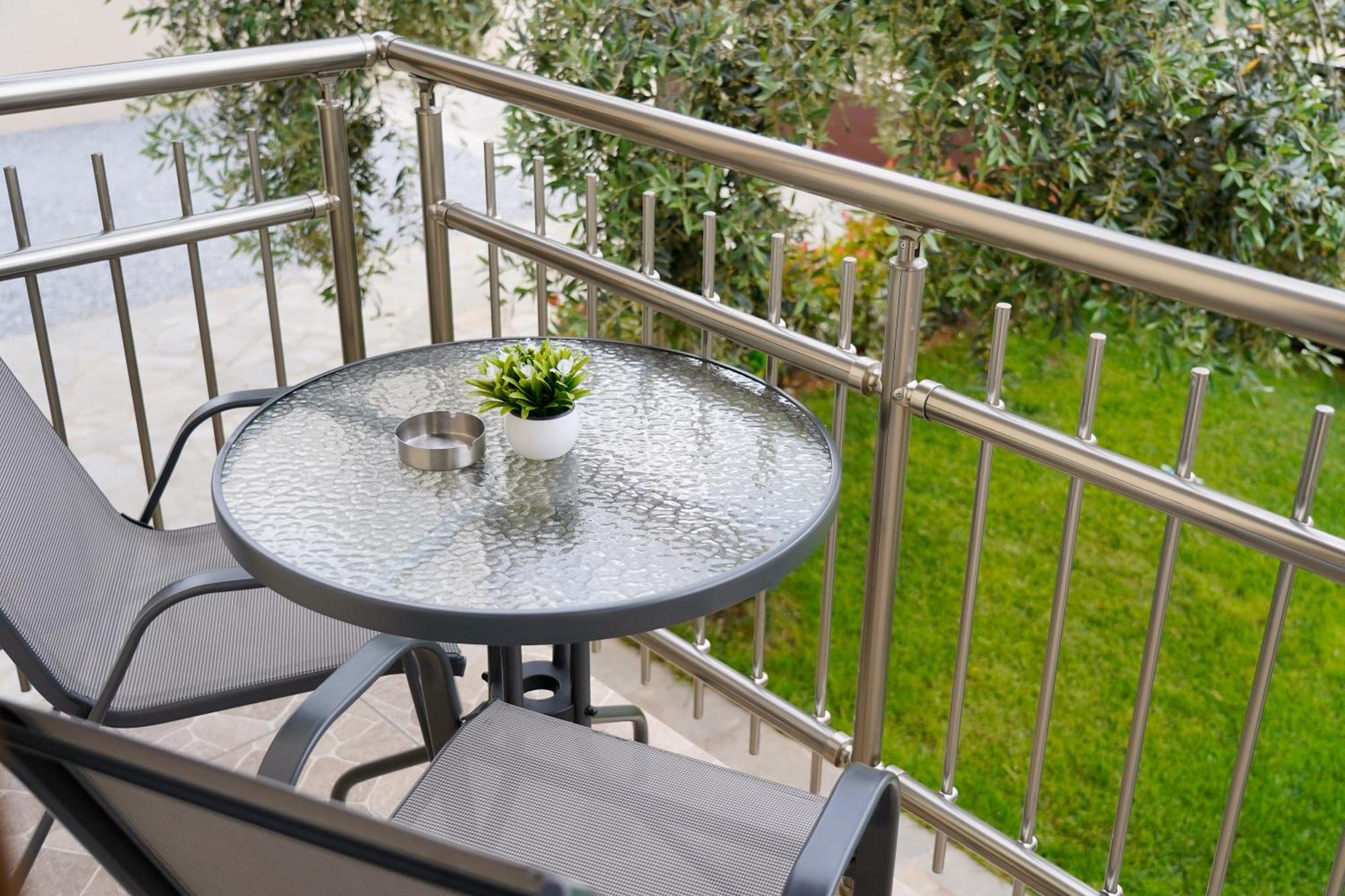 פוטוס Maria Dina Apartments 1 מראה חיצוני תמונה